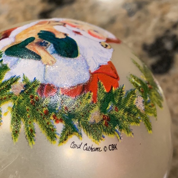 Free * Santa getting puppy kisses ❤️ - Picture 2 of 3